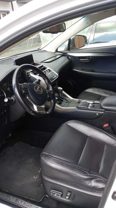Lexus NX 300h Salon PL