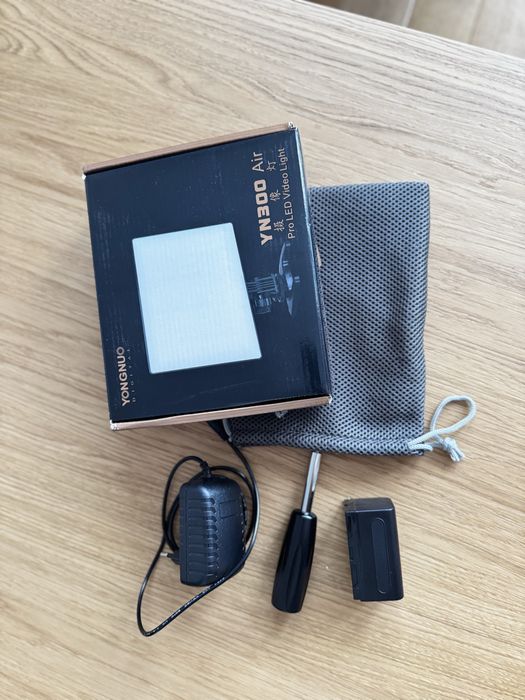 Lampa panel led Yongnuo YN300 air pro + Akumulator NEWELL