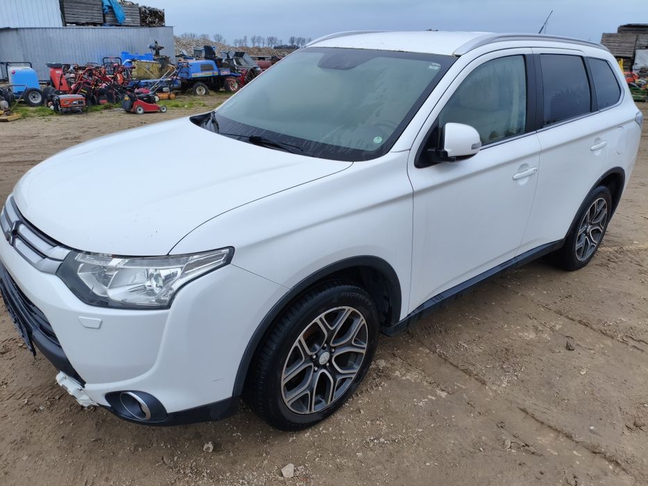Mitsubishi Outlander 2.2 full opcja AWD 4x4 navi 7 osobowy skóry
