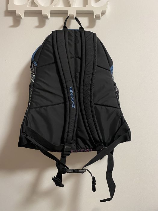 Mochila nova Dakine