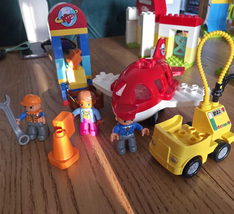 Lego Duplo - lotnisko - 10690