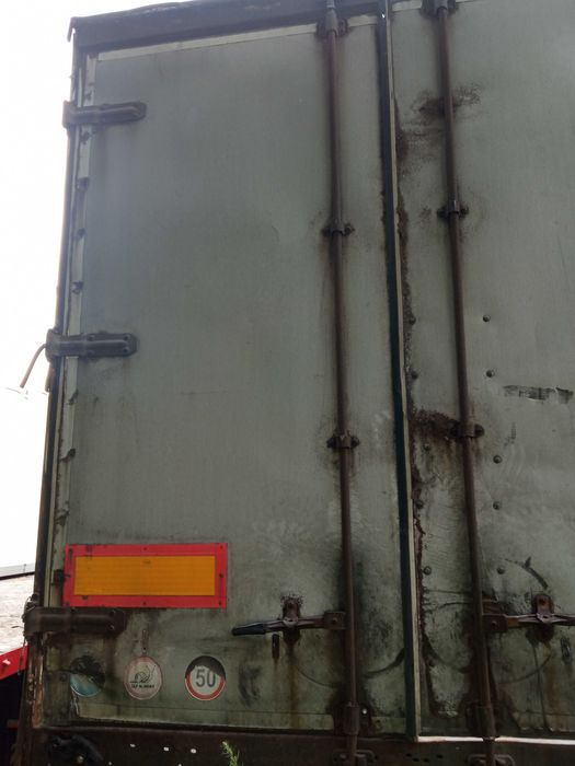 Ворота полуприцепа