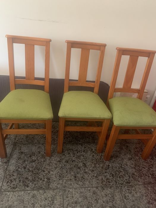 Cadeoras em madeira