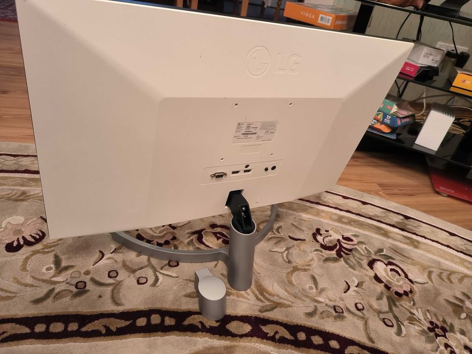 LG 27 дюймов IPS , безрамочный монитор