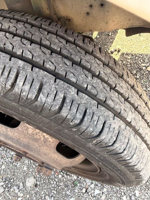 Ford transit 7 lugares caixa aberta 3 metros
