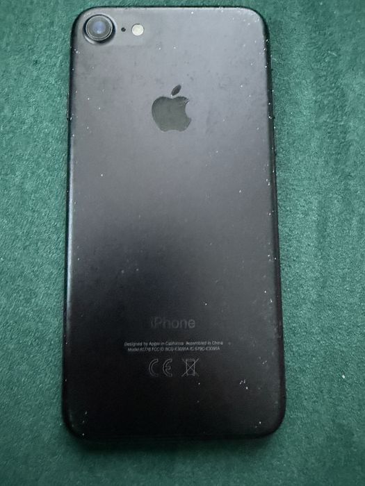 iPhone 7 32GB plus etui i szklo