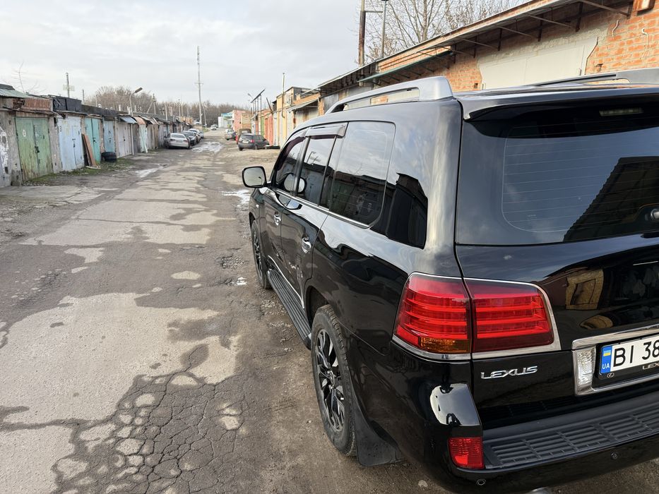 Lexus LX570 2008 года