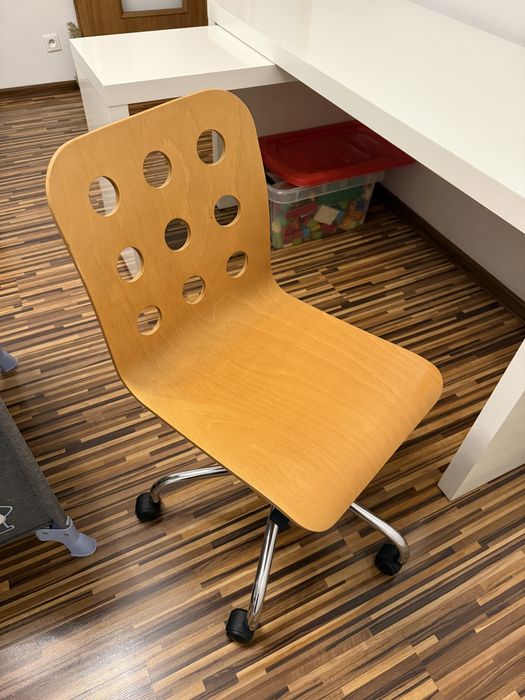 MALM Biurko + krzesło ikea z wysuwanym panelem, biały, 151x65 cm