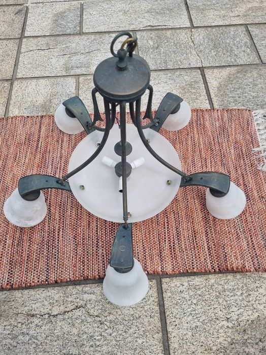 Candeeiro de tecto rústico em ferro e vidro