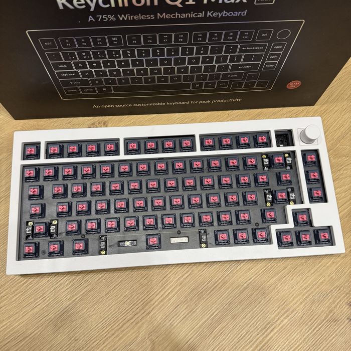 Клавіатура Keychron Q1 Max barebone + 80 перемикачів Gateron Ink 8008