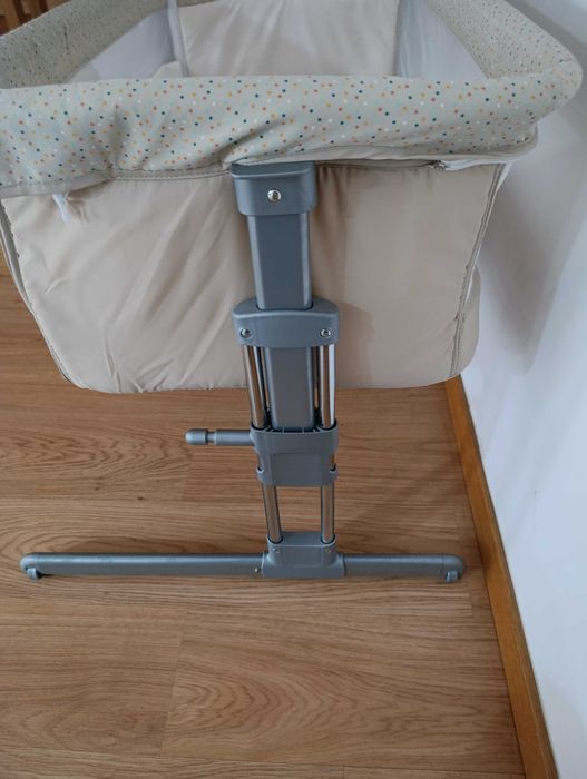 Cama/berço para bebé.