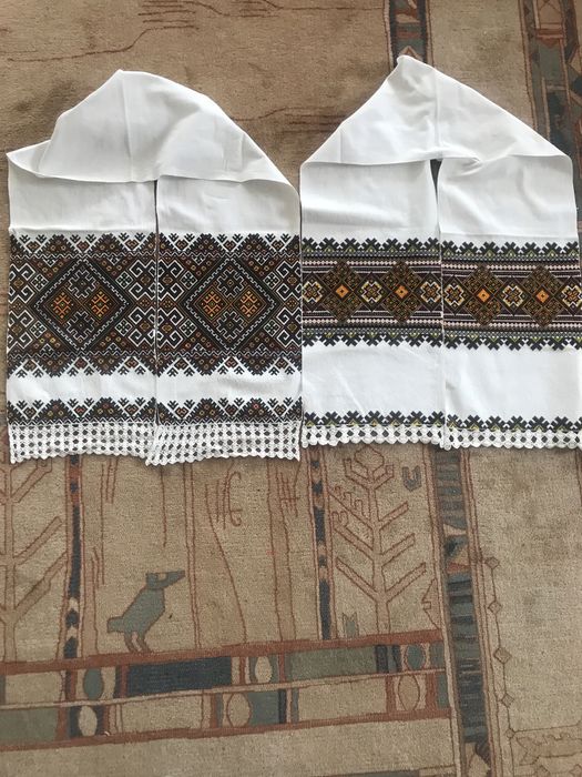 Продам вишиті рушники вручну, 60 років