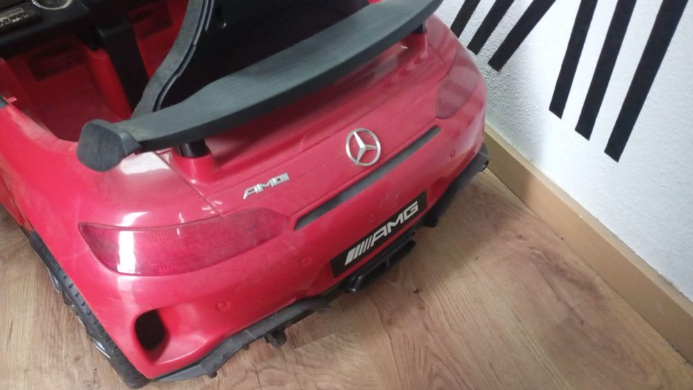 Mercedes a bateria, para criança . Nove só falta o retrovisor