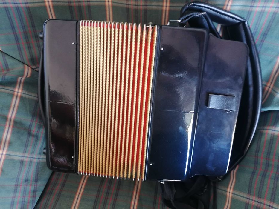 Concertina Hohner Corona lll 3* Voz Funana
