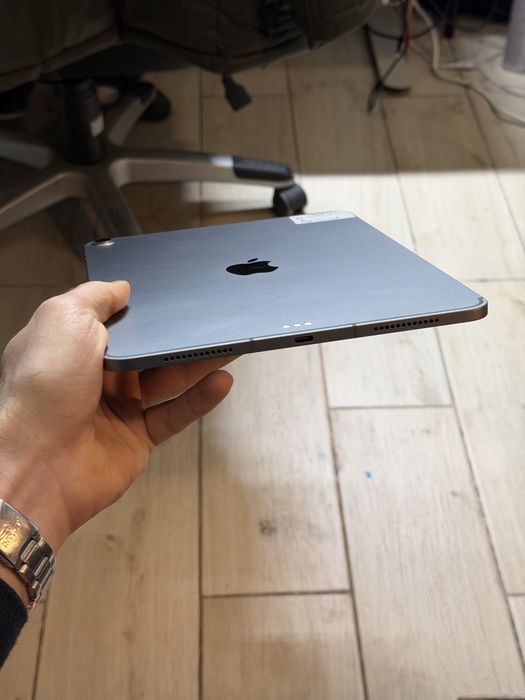Apple iPad Air 11 2026 Wi-Fi + Cellular 128GB Space Gray (MH784)