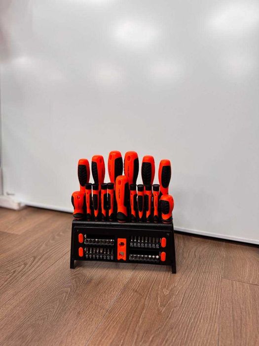 Набір викруток із комплектом біт 50 шт. Kraft&Dele KD10950 викрутки