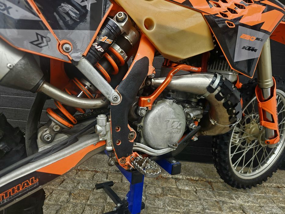 KTM SX 250 // Enduro