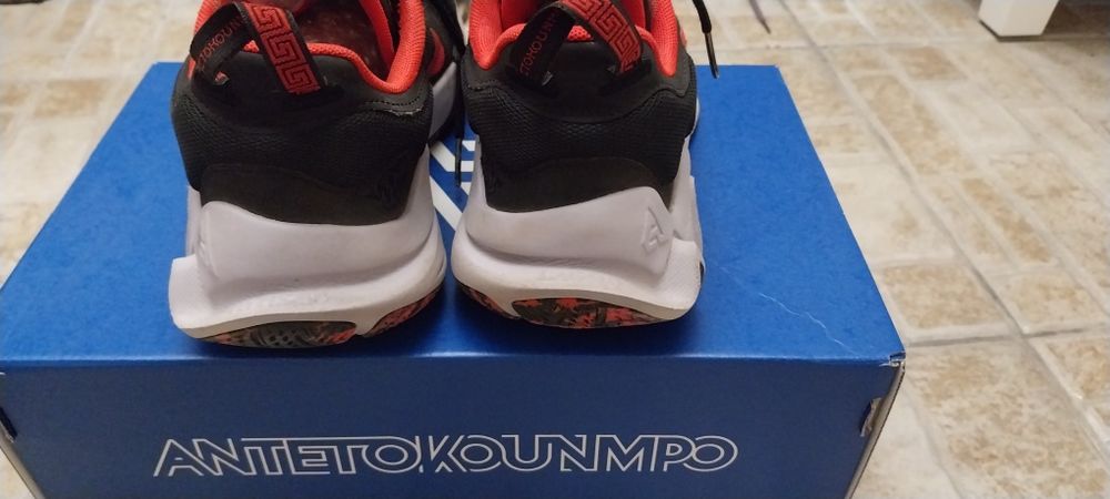 Sapatilhas Basket Giannis