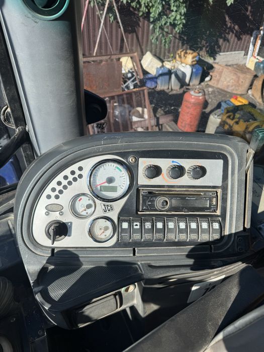 Продам JCB 3CX 2008