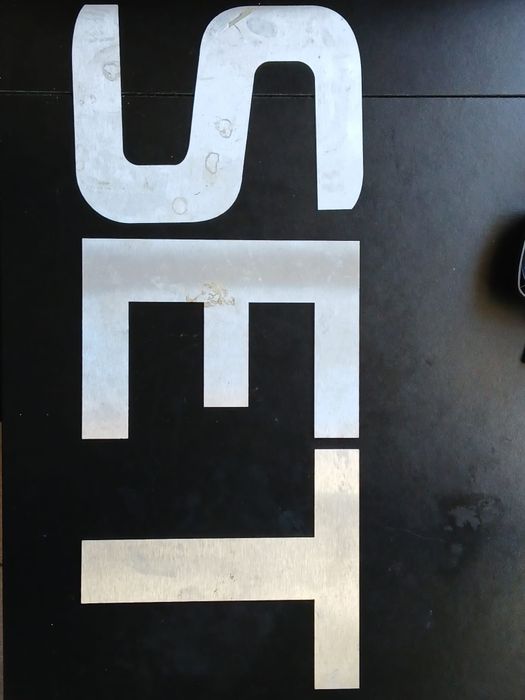33 Letras em aço inox