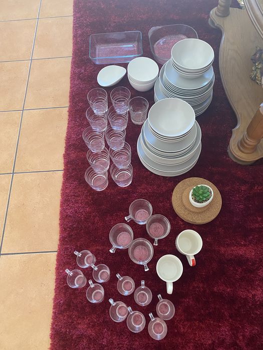 Conjunto de loiça vendo tudo junto 50€