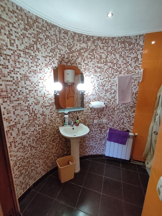 Сдаётся в аренду Шикарный и просторный дом в два этажа, огород беседк