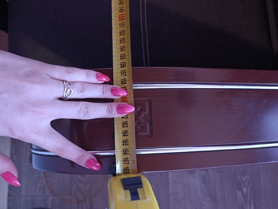 Продам розкладний диван в гарному стані.