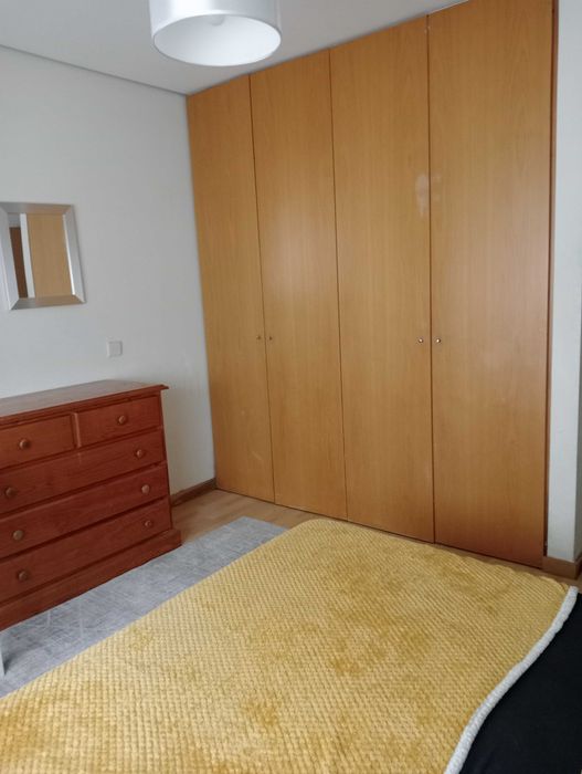 Quarto para arrendar