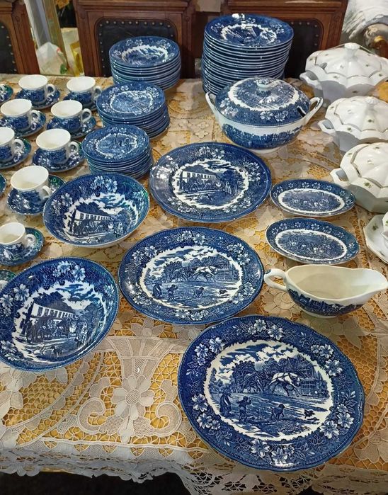 Serviço Jantar Chá Café Royal Tudor Coaching Taverns