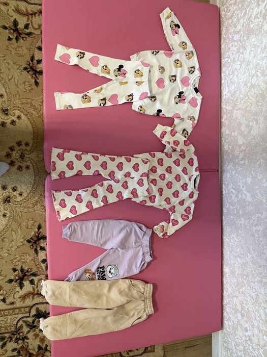 Продам речі на дівчинку 104 розмір. Zara