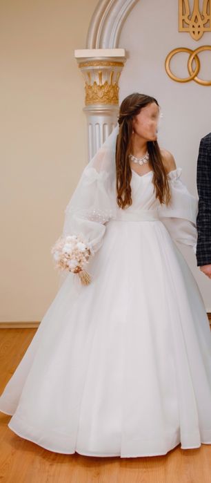 Весільна   сукня