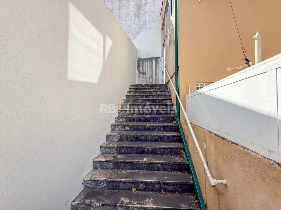 Prédio com 2 apartamentos T3, Torres Novas