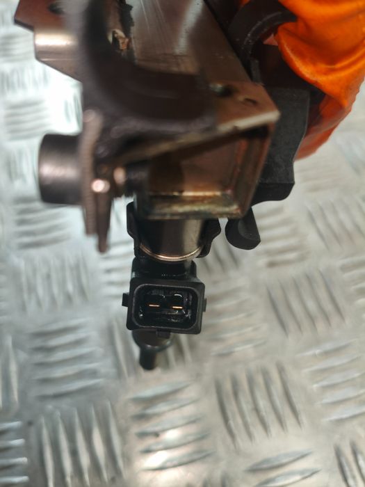 Listwa Wtryskowa Bmw E46 N42B18A 7506158