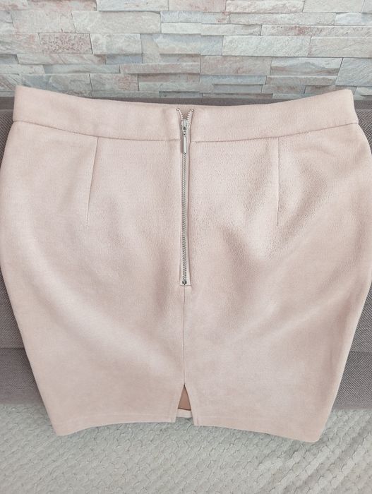 Spódnica ołówkowa zamszowa