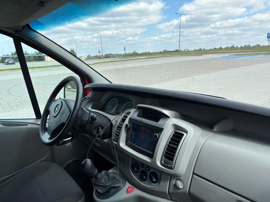 OPEL VIVARO 2.5CDTi LONG 2010r Brygadówka