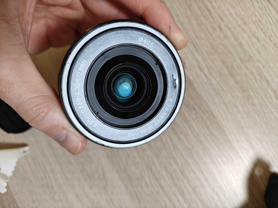 Lente Sony E-Mount 16-50mm OSS