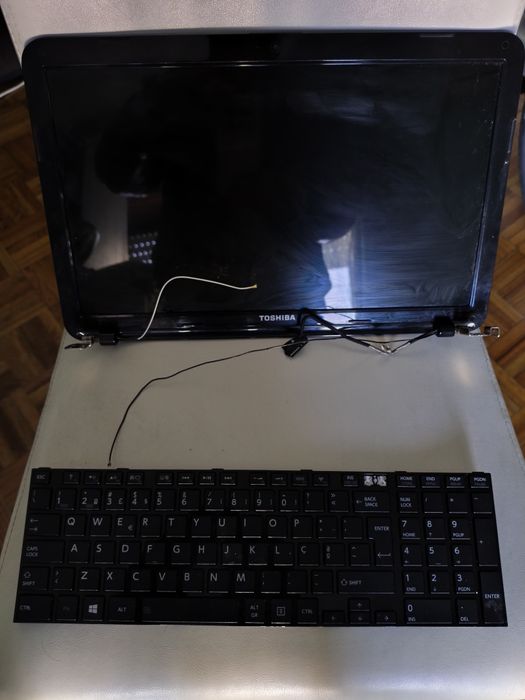 Écran e teclado Toshiba