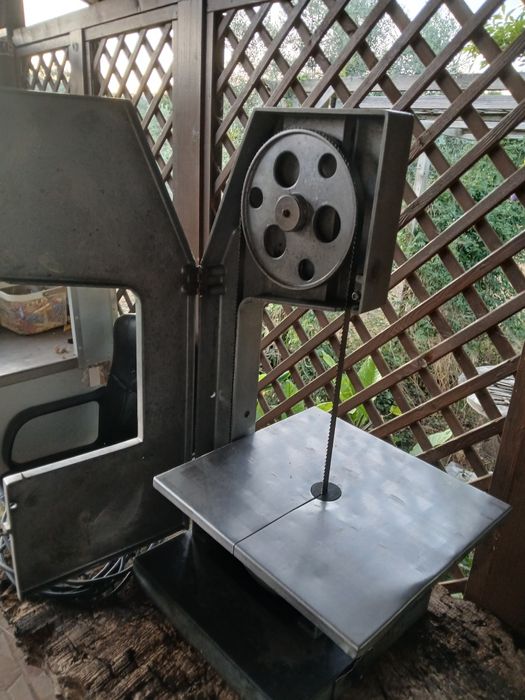 Máquina serra-ossos