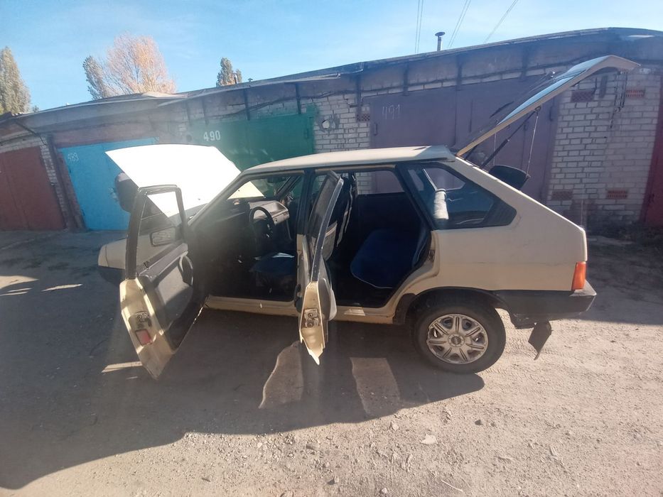 автомобіль ВАЗ 2109