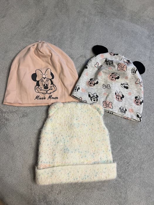 Продам шапочки на дівчинку 4-5 років