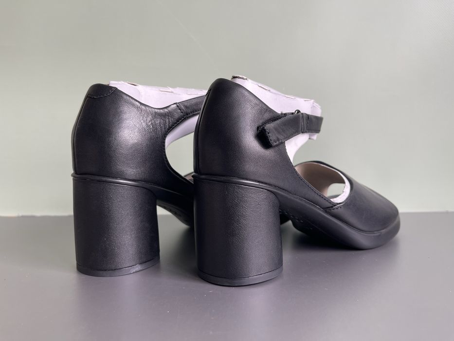 Босоніжки Ecco Sculpted Sandal Lx 55 36 р
