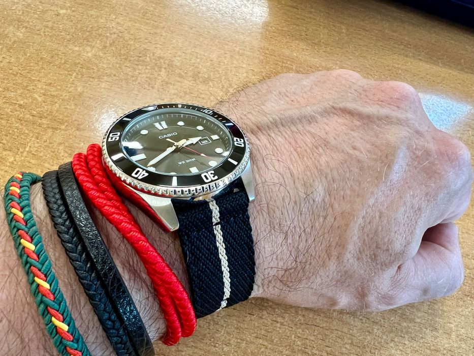 Casio MDV-107 Marlin