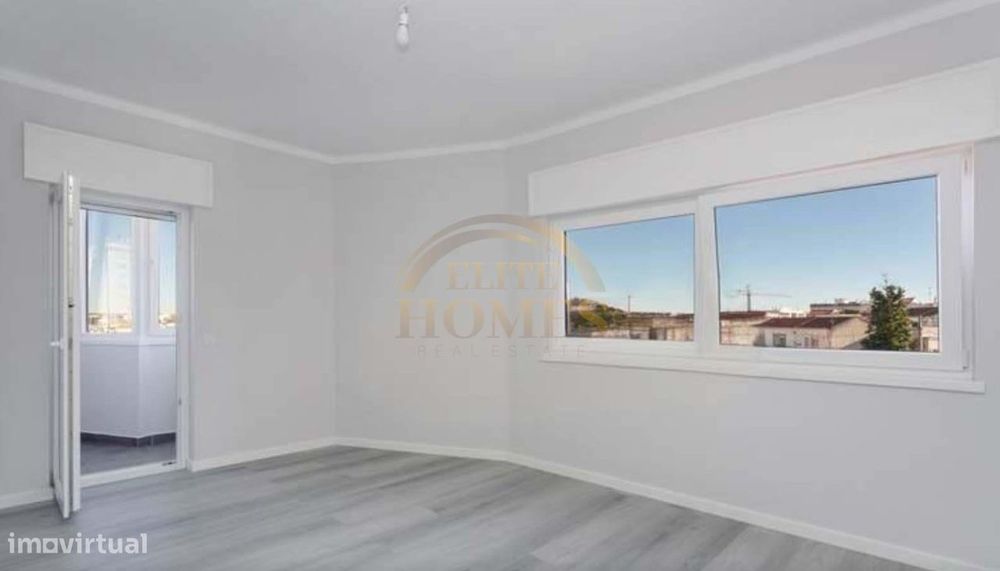 Exclusivo Apartamento T3 Totalmente Remodelado em Localização Prime de — Portimão, Faro