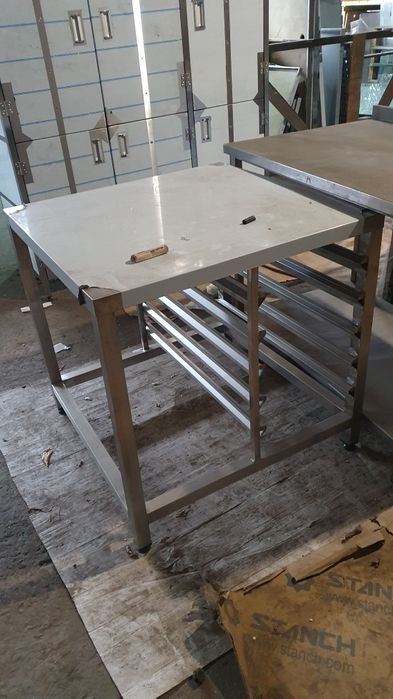 Стол с мойкой с нержавеющей стали
