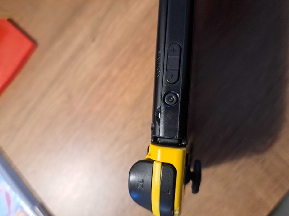 Nintendo Switch zestaw+unikalna gra mario