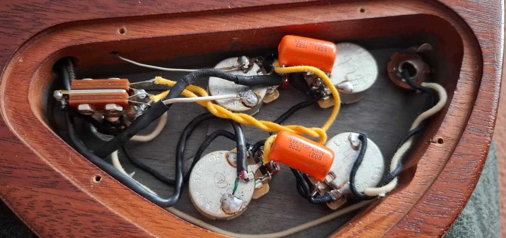 Guitarra Gibson SG Special Faded Crescent Moon Inlays - Limited Run