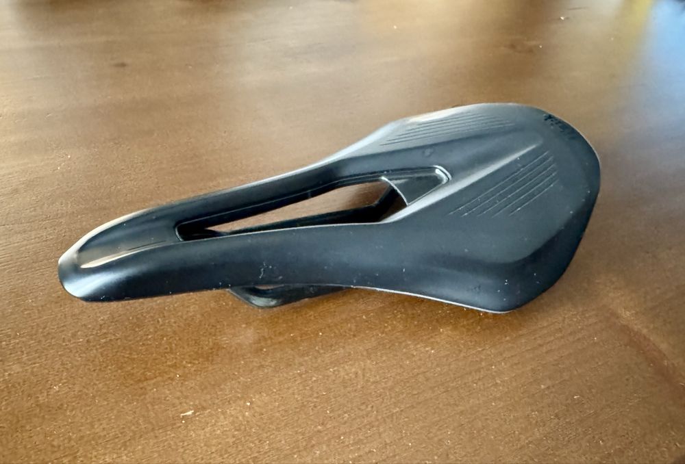 Selim Fizik Argo Vento R3 | 140mm - como novo