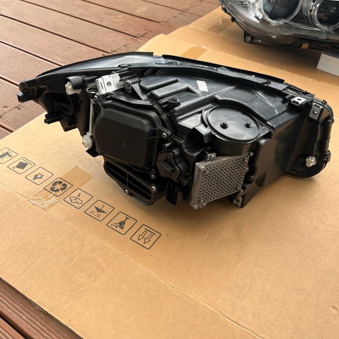 Наличие фари фары BMW БМВ 5 F10 F11 bi xenon full led рест з блоками
