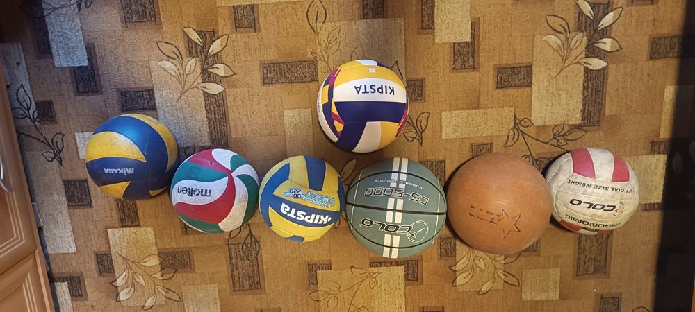 Piłki sportowe do gry