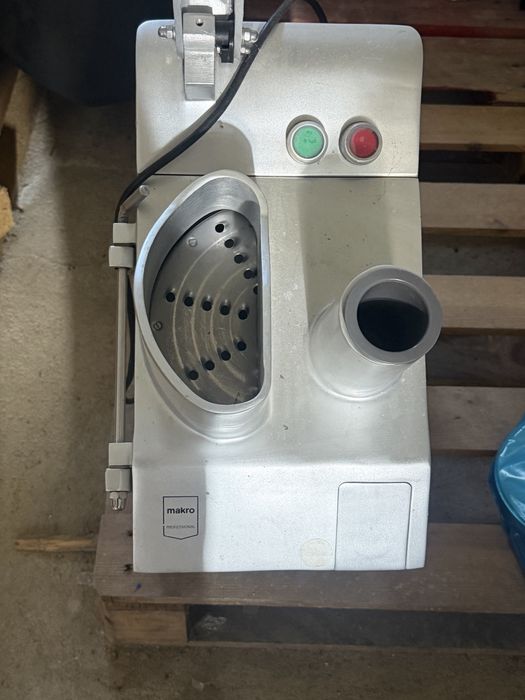 Maquina de cortar legumes industrial como nova